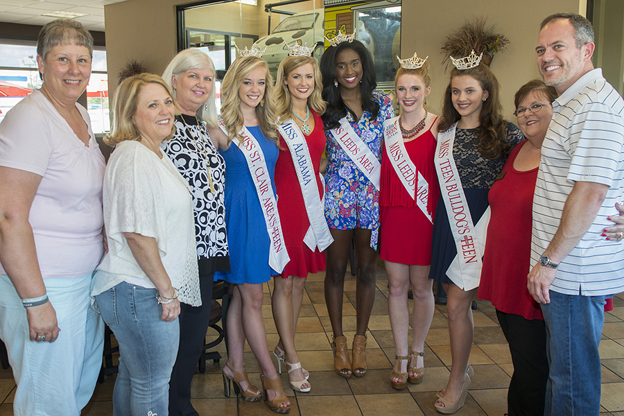 We had an awesome time at Chick-fil-A Leeds this past Tuesday night and wanted to share some Miss Leeds Area Spirit Night at Chick-fil-A photos! The newly crowned Miss Alabama, Hayley Barber, along with our very own Miss Leeds Area, Briana Kinsey 