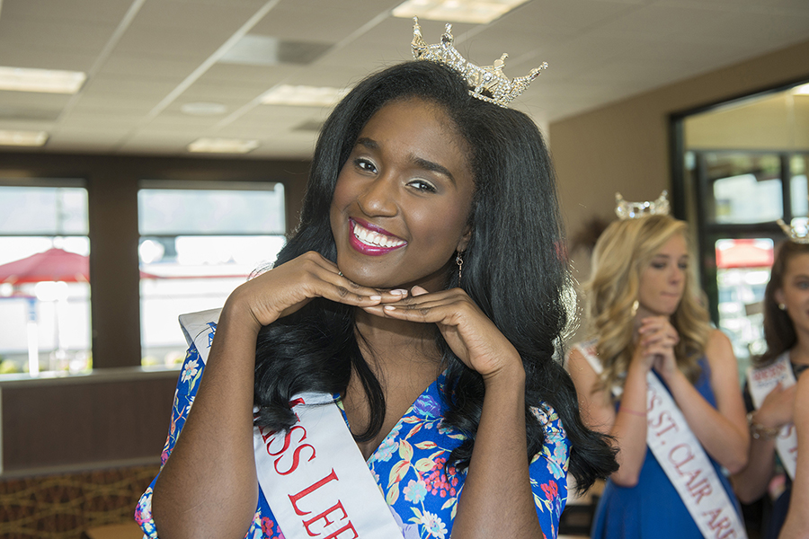We had an awesome time at Chick-fil-A Leeds this past Tuesday night and wanted to share some Miss Leeds Area Spirit Night at Chick-fil-A photos! The newly crowned Miss Alabama, Hayley Barber, along with our very own Miss Leeds Area, Briana Kinsey 